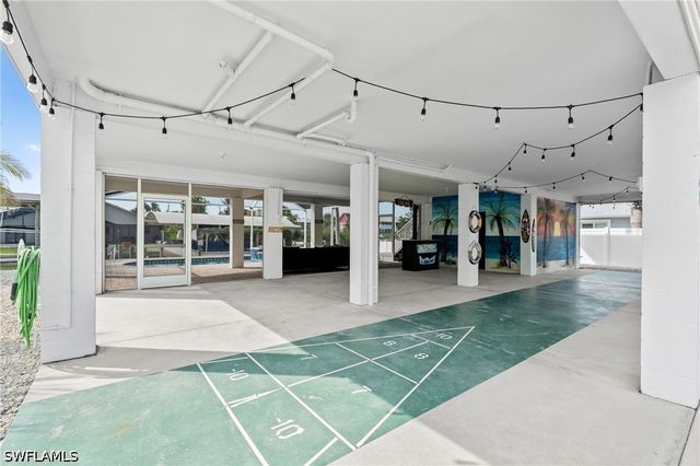 320 Madison CT, Fort Myers Beach, FL 33931
