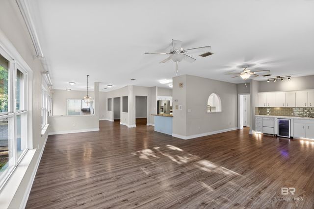 513 Wedgewood Drive, Gulf Shores, AL 36542