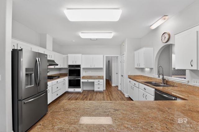 513 Wedgewood Drive, Gulf Shores, AL 36542