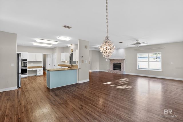 513 Wedgewood Drive, Gulf Shores, AL 36542