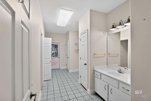 513 Wedgewood Drive, Gulf Shores, AL 36542