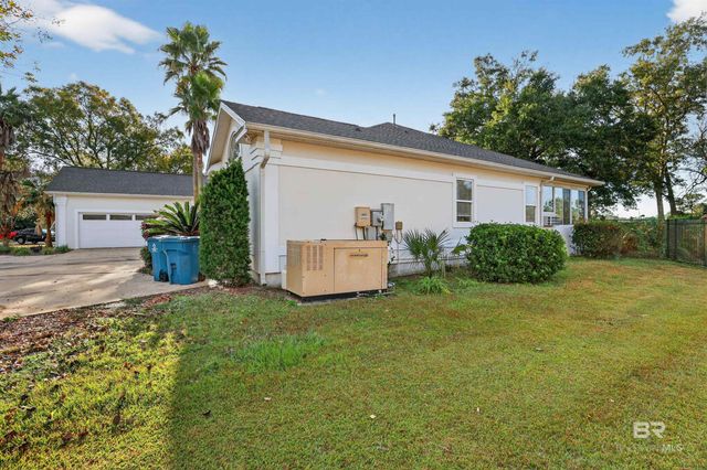 513 Wedgewood Drive, Gulf Shores, AL 36542