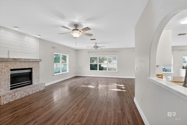 513 Wedgewood Drive, Gulf Shores, AL 36542