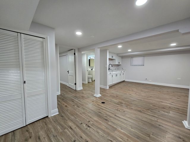 4140 N Marmora Avenue, Chicago, IL 60634