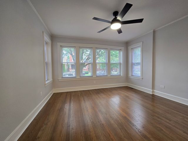 4140 N Marmora Avenue, Chicago, IL 60634