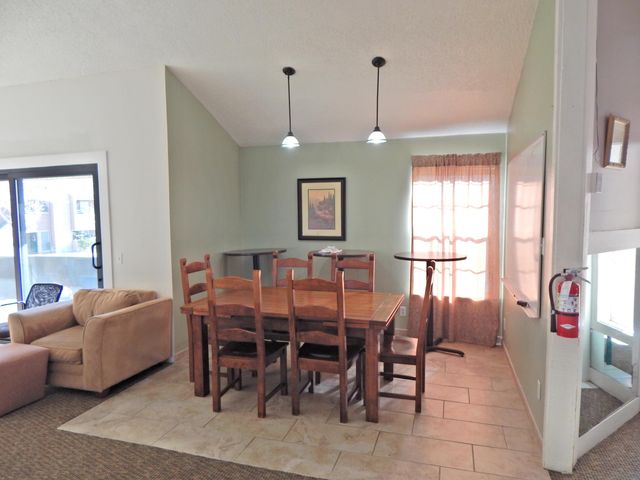 3857 Montgomery Boulevard NE APT 1234, Albuquerque, NM 87109