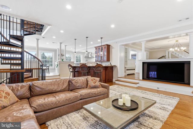 3039 DURHAM RD, Doylestown, PA 18902