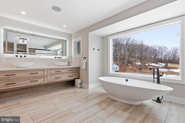 3039 DURHAM RD, Doylestown, PA 18902