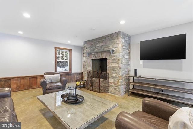 3039 DURHAM RD, Doylestown, PA 18902