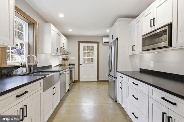 3039 DURHAM RD, Doylestown, PA 18902