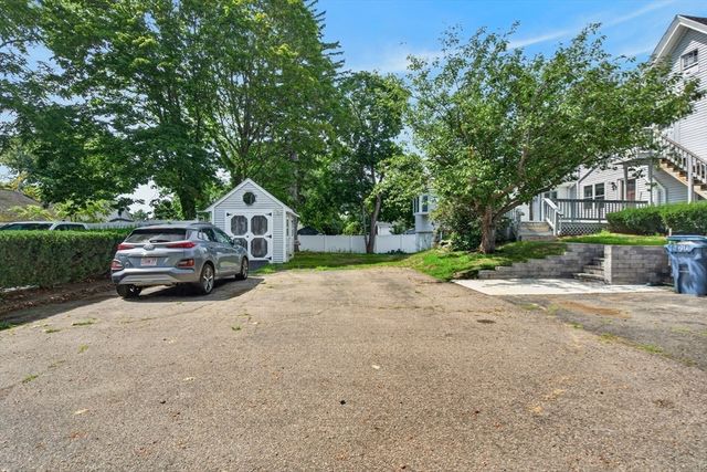 127 Mechanic St 1, Canton, MA 02021