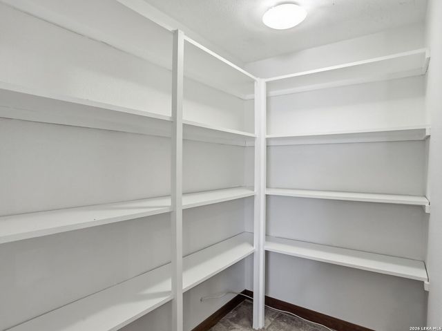 543 robinhood, San Antonio, TX 78209