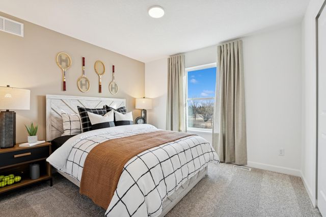 545 Waterford Place, Waconia, MN 55387