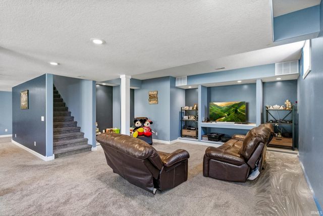 5185 N Sawgrass Lane, Leesburg, IN 46538