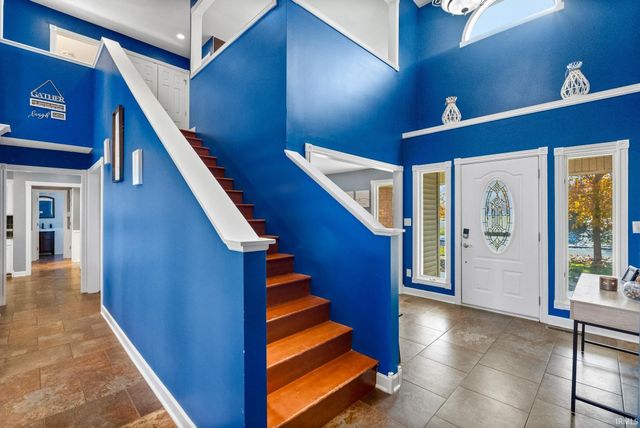 5185 N Sawgrass Lane, Leesburg, IN 46538