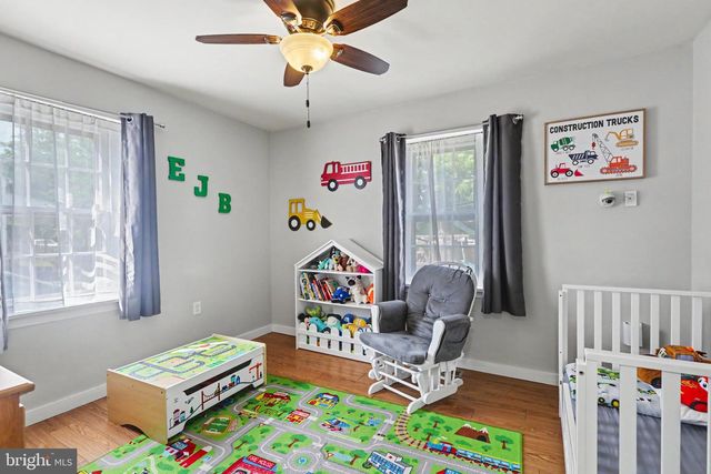 100 S WALNUT ST, Mechanicsburg, PA 17055