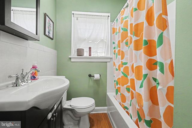 100 S WALNUT ST, Mechanicsburg, PA 17055