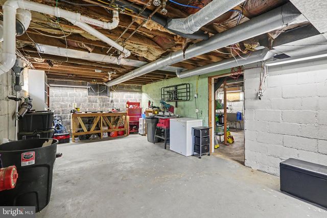 100 S WALNUT ST, Mechanicsburg, PA 17055