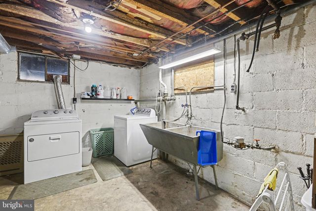 100 S WALNUT ST, Mechanicsburg, PA 17055