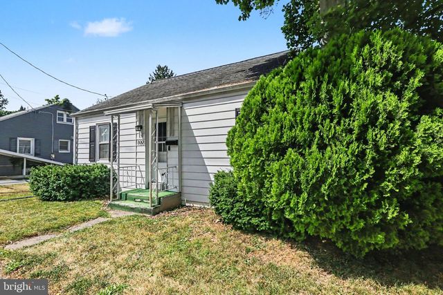 100 S WALNUT ST, Mechanicsburg, PA 17055