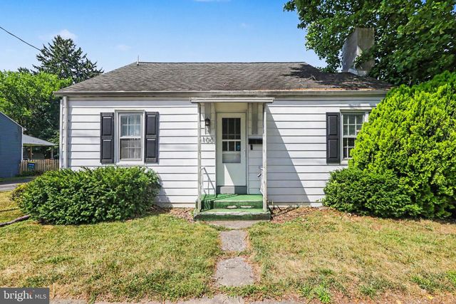 100 S WALNUT ST, Mechanicsburg, PA 17055