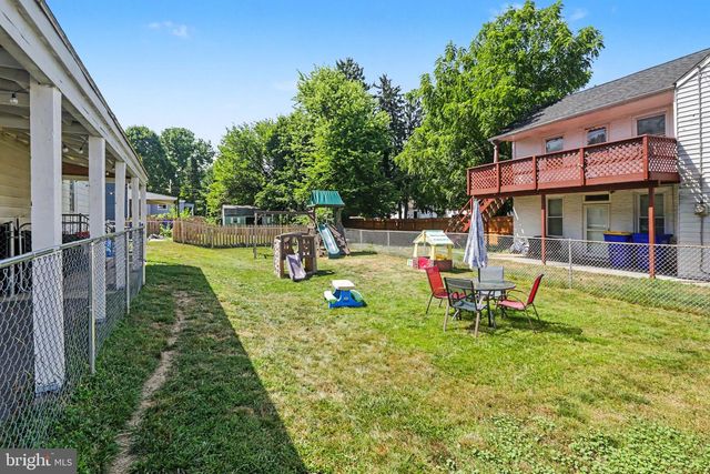 100 S WALNUT ST, Mechanicsburg, PA 17055