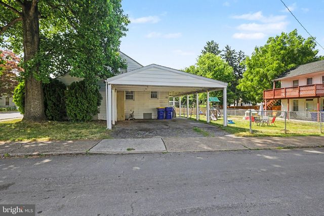 100 S WALNUT ST, Mechanicsburg, PA 17055