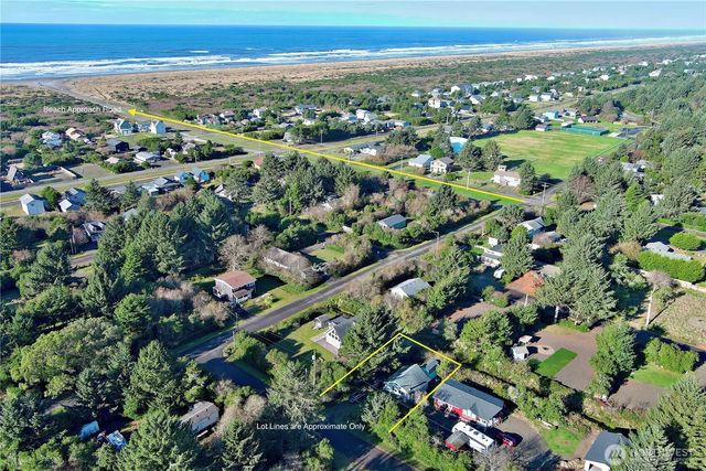 292 Calawah Street SW, Ocean Shores, WA 98569