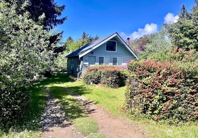292 Calawah Street SW, Ocean Shores, WA 98569