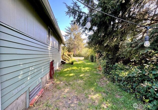 292 Calawah Street SW, Ocean Shores, WA 98569