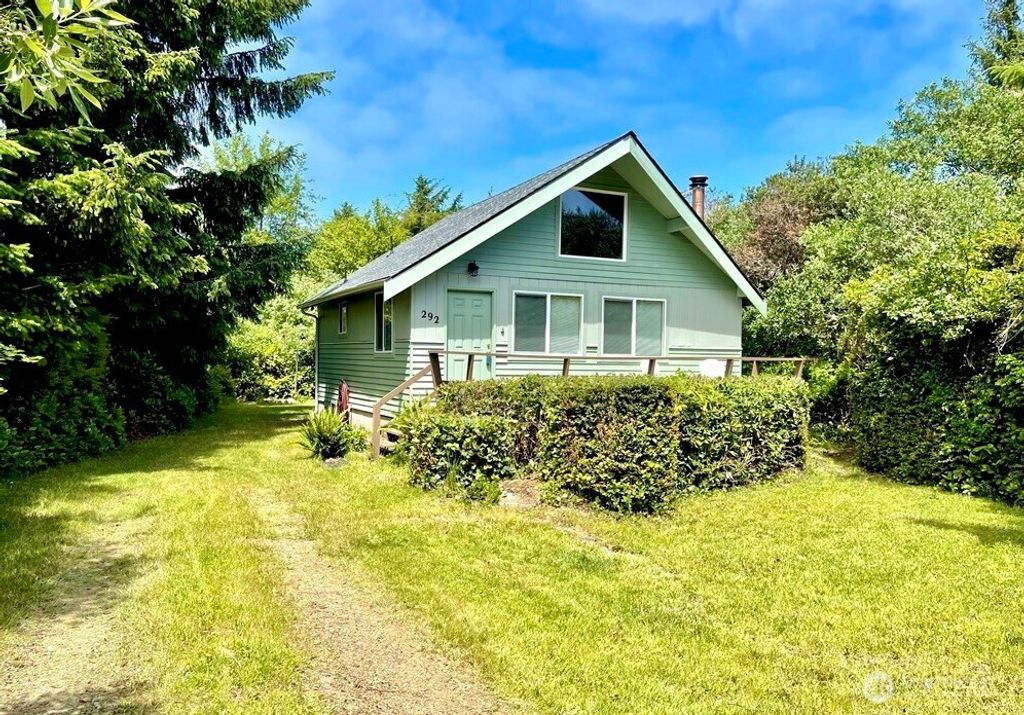 292 Calawah Street SW, Ocean Shores, WA 98569