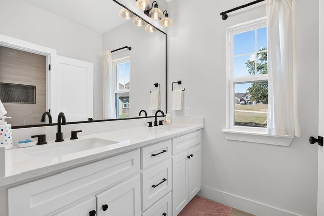 100 Fairway View Court, Lipan, TX 76462