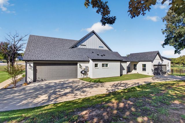 100 Fairway View Court, Lipan, TX 76462