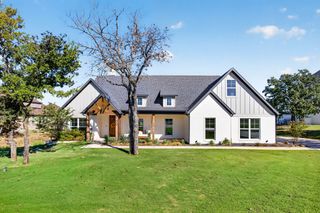 100 Fairway View Court, Lipan, TX 76462