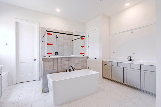 153 Peninsula Point Drive, Montgomery, TX 77356