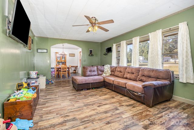 356 eastside Drive, Denton, NC 27239