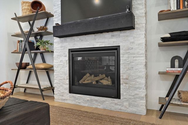 2053 N Riva Ridge Court, Springfield, MO 65802