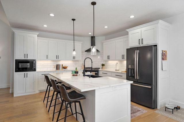 2053 N Riva Ridge Court, Springfield, MO 65802