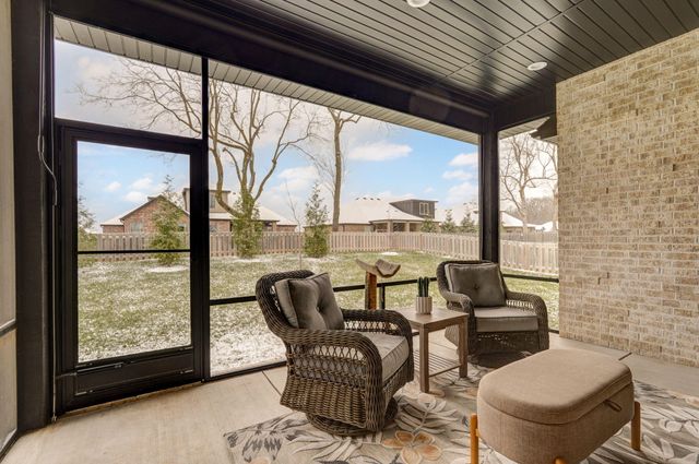 2053 N Riva Ridge Court, Springfield, MO 65802