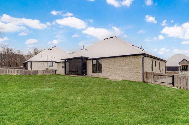 2053 N Riva Ridge Court, Springfield, MO 65802