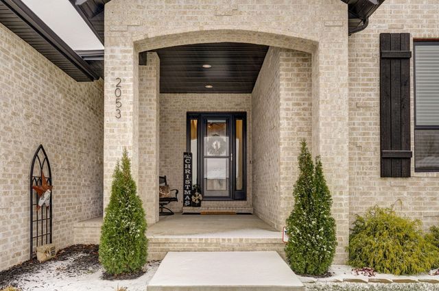 2053 N Riva Ridge Court, Springfield, MO 65802