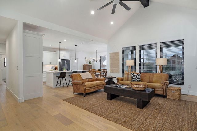 2053 N Riva Ridge Court, Springfield, MO 65802