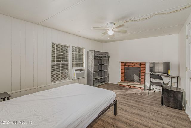 5419 WOODCREST Road, Jacksonville, FL 32205