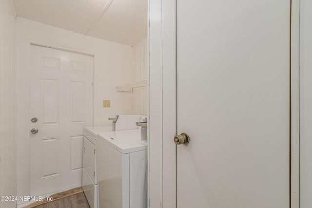 5419 WOODCREST Road, Jacksonville, FL 32205