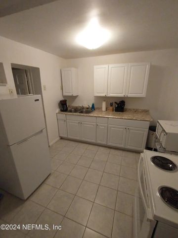 5419 WOODCREST Road, Jacksonville, FL 32205