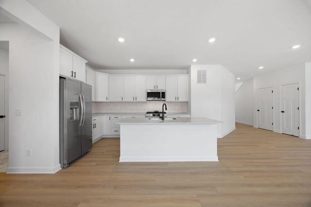 2001 Rainy Lane, Lino Lakes, MN 55014