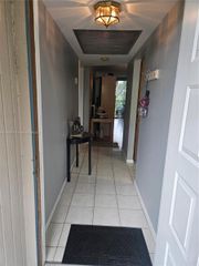 901 Colony Point Cir 408, Pembroke Pines, FL 33026