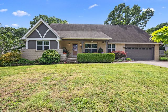 1109 E Glenn Lane, Fayetteville, AR 72703