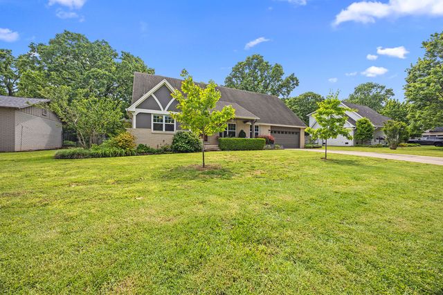 1109 E Glenn Lane, Fayetteville, AR 72703