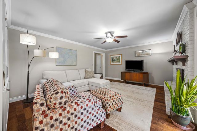 1109 E Glenn Lane, Fayetteville, AR 72703
